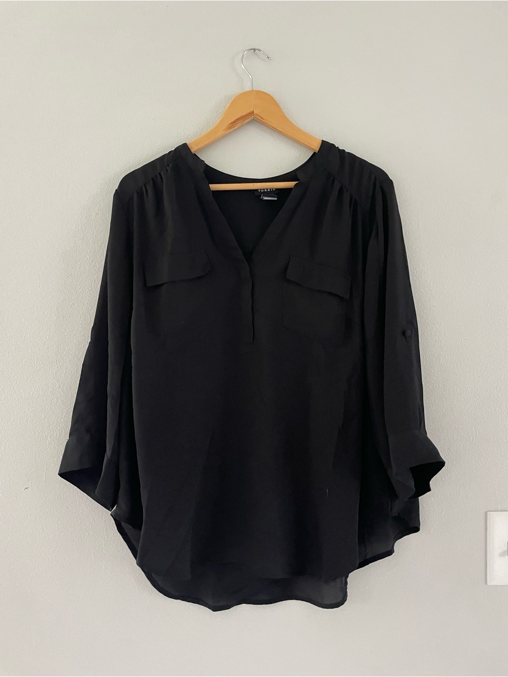 Torrid Black V-Neck 3/4 Sleeve Blouse